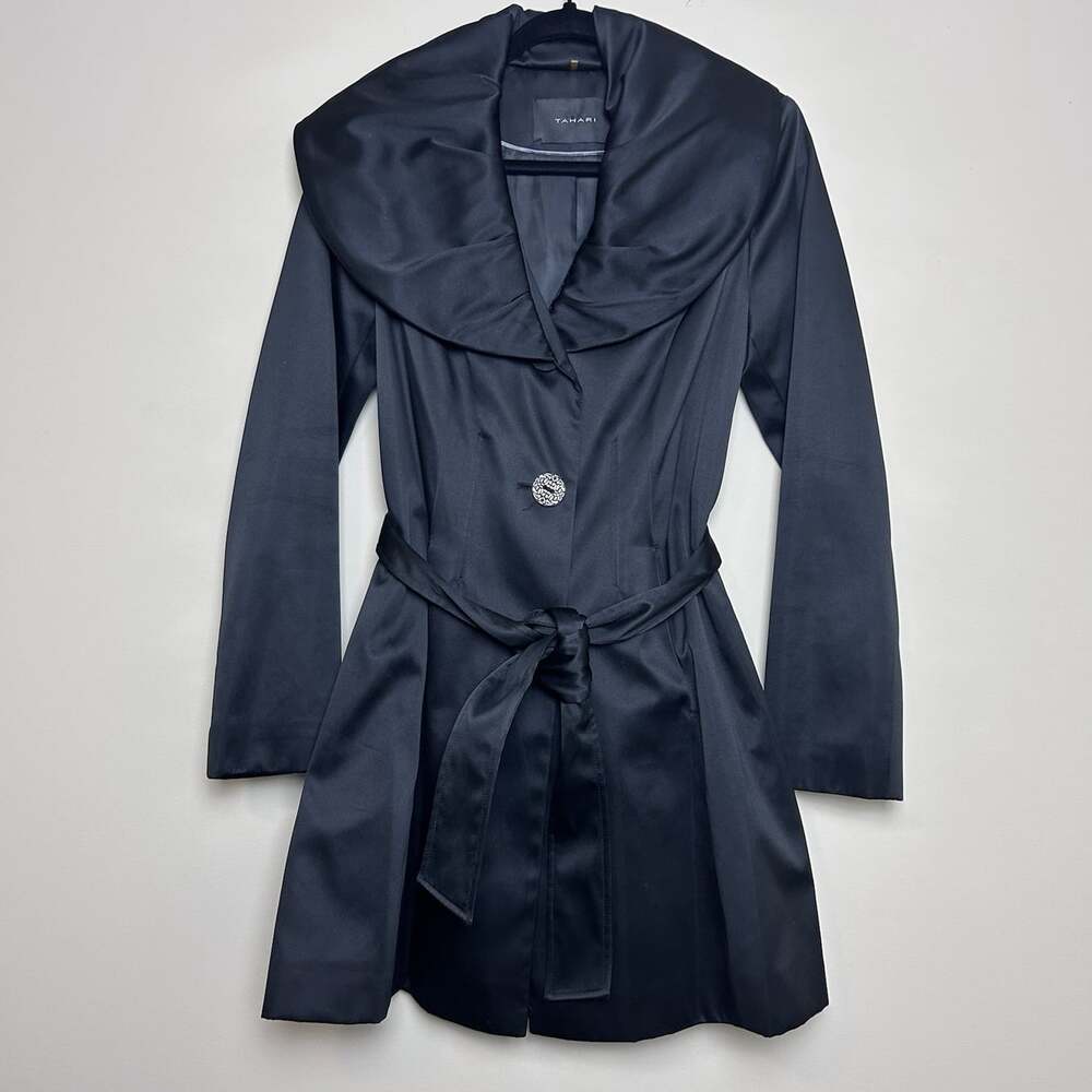 TAHARI Elegant Trench Coat Black Women’s XS Heavy Satin Belted EUC Jacket